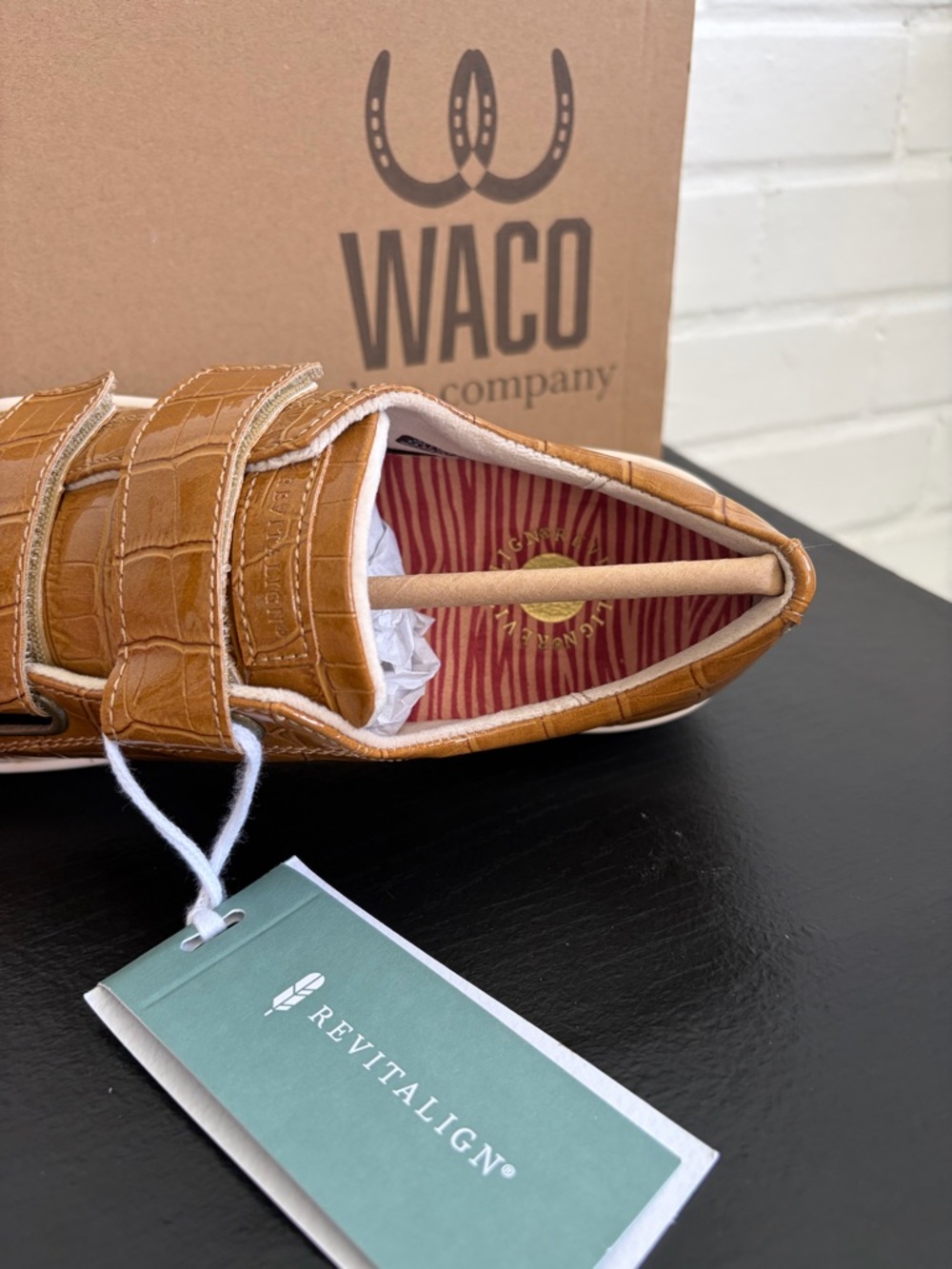 WACO Shoe Company Revitalign Malibu Bella Patent Croco in Tan NEW IN BOX, SZ 7.5 - Picture 5 of 8